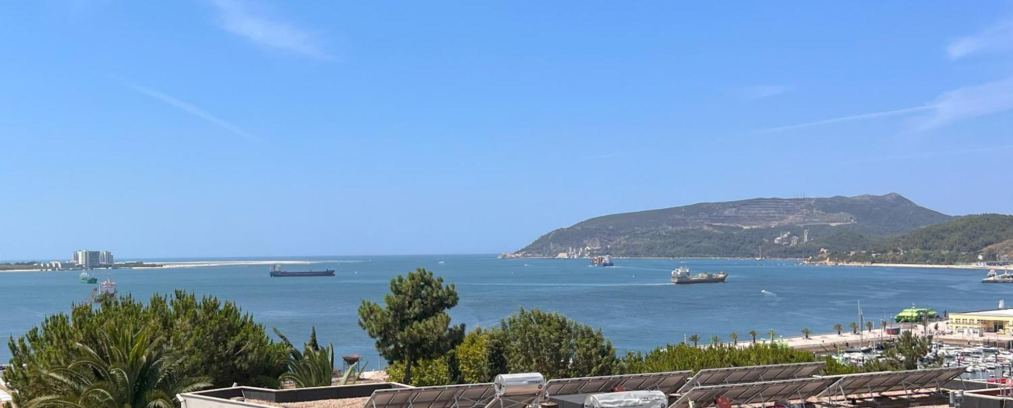Sunset Bay View, Renovated Apt, By Timecooler Setúbal Exteriör bild