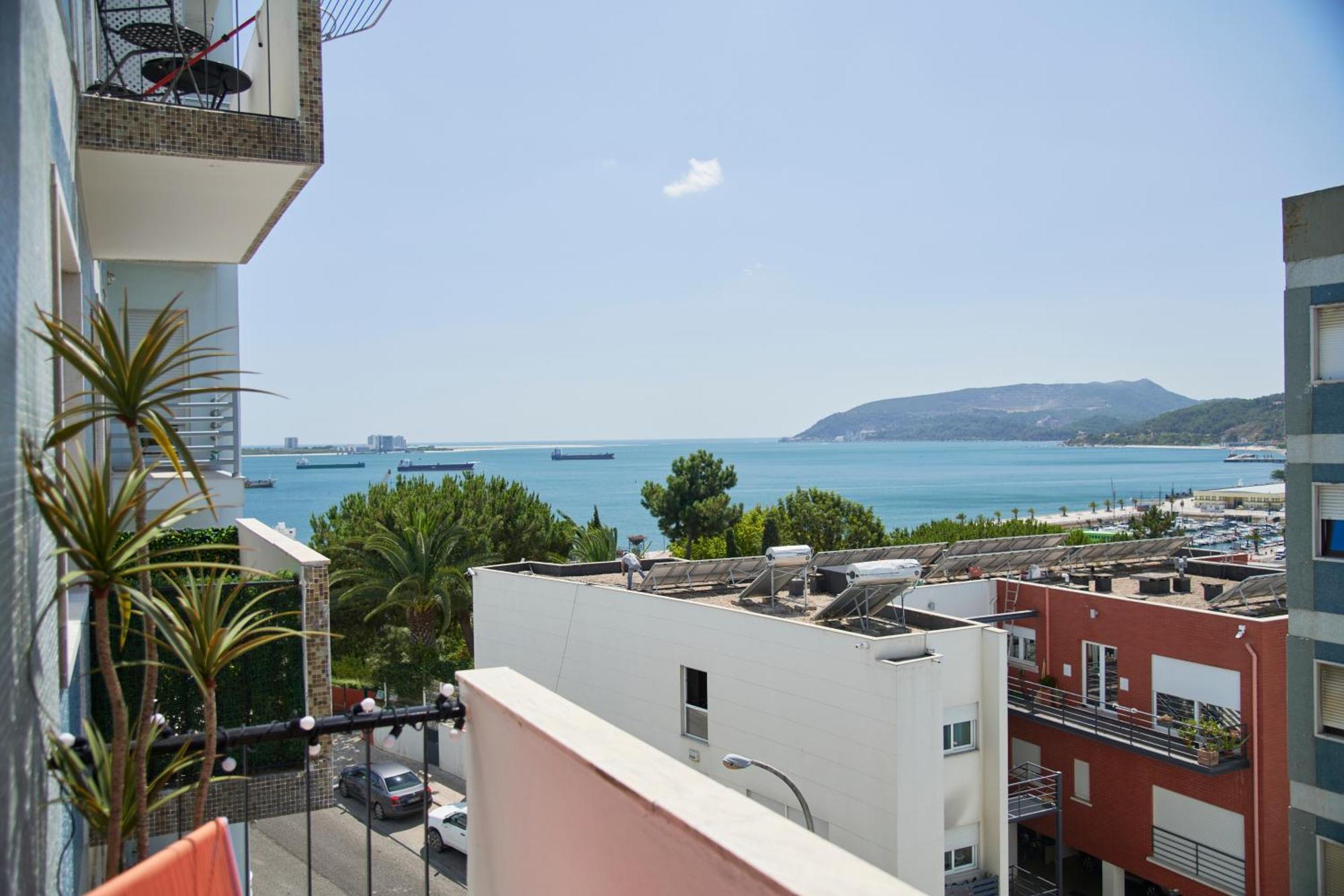 Sunset Bay View, Renovated Apt, By Timecooler Setúbal Exteriör bild